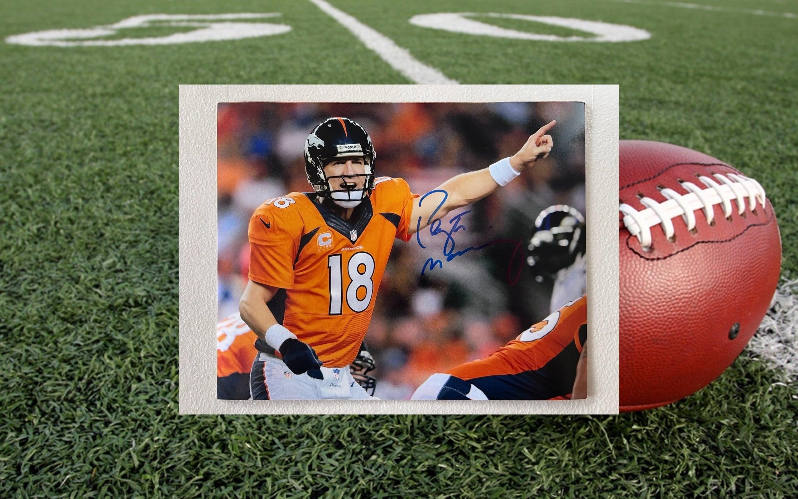 Peyton Manning Denver Broncos 8x10 photo signed with proof (9)