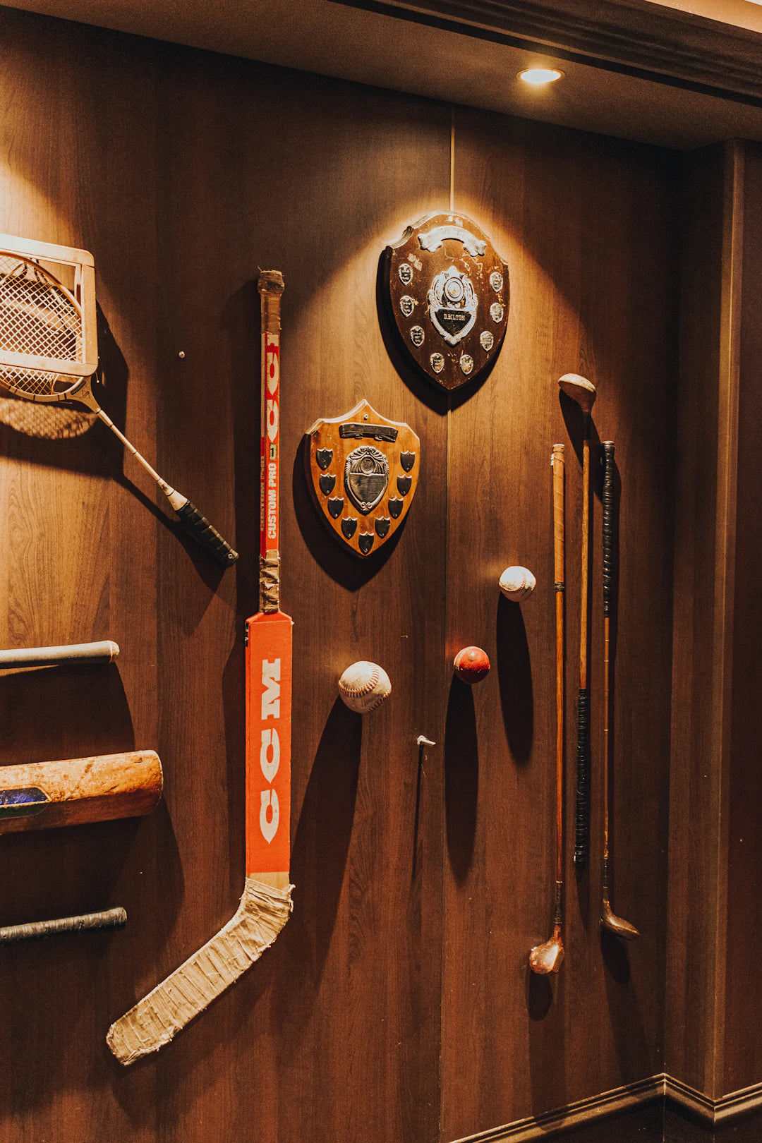 Navigating the Online Market for Sporting Memorabilia
