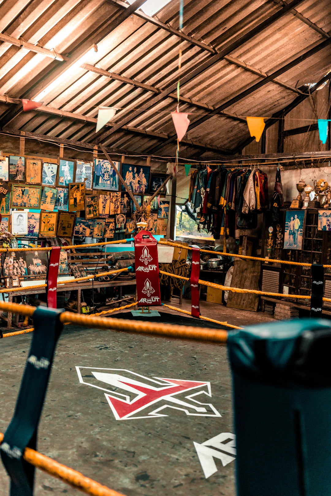 Autographed Boxing Memorabilia from Legendary Fighters