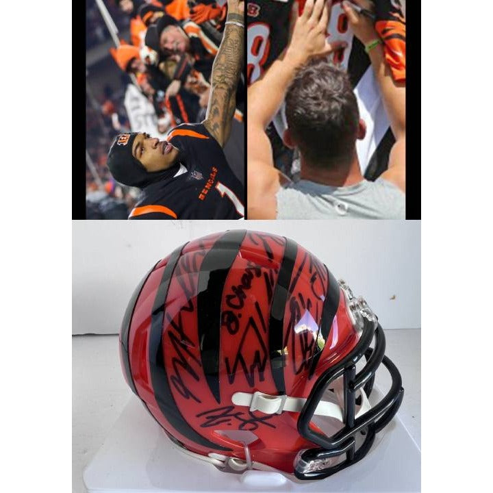 Cincinnati Bengals Joe Burriow Ja'Marr Chase, Tee Higgins, Sam Hubbard Joe Mixon, Zac Taylor Riddell Mini helmet signed with proof