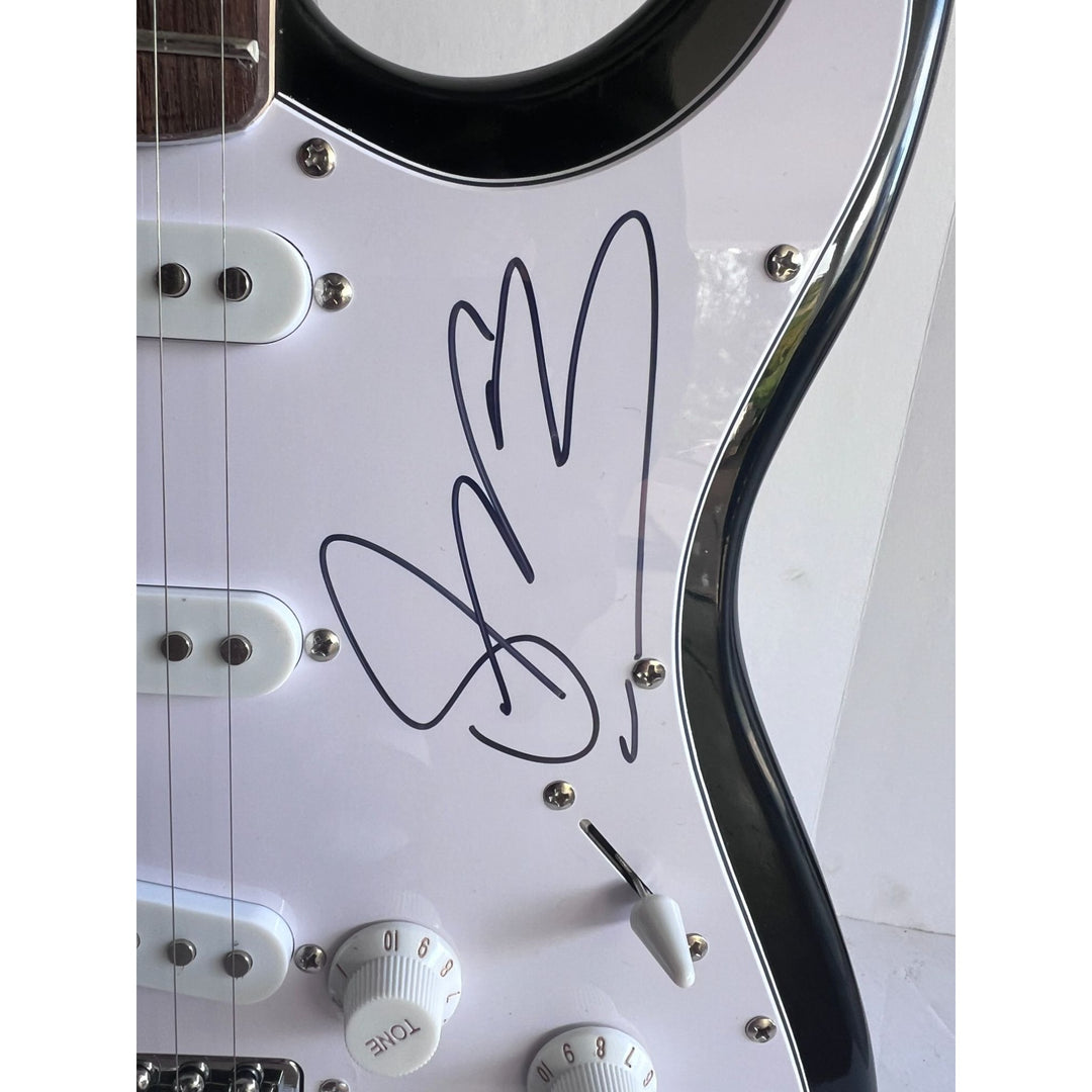 Sting Gordon Summer Stuart Copeland Andy Summers the police Huntington Stratocaster full size guitar signed with proof