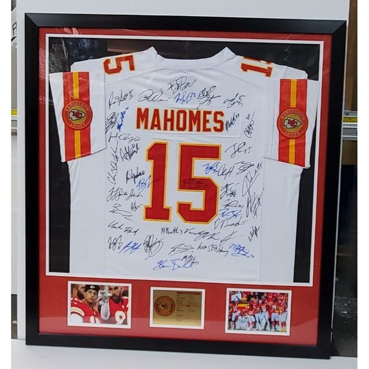 Patrick Mahomes Kansas City Chiefs game model jersey signed with proof