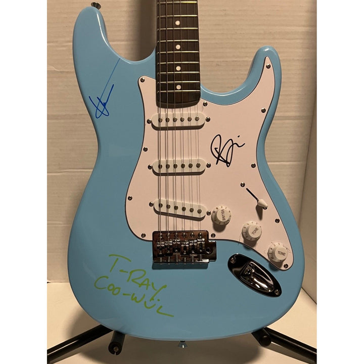 Green Day  Billie Joe Armstrong  Tré Cool Stratocaster electric guitar signed with proof