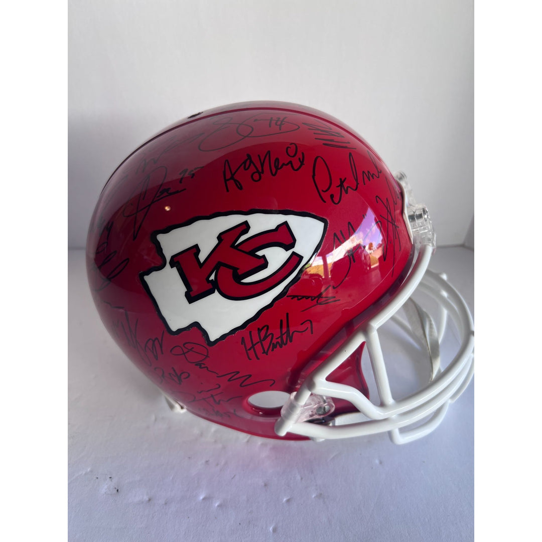 Kansas City Chiefs 2019 20 Super Bowl Riddell Speed replica helmet 40 + sigs Patrick Mahomes Travis Kelce Andy Reid Tyreek Hill team signed