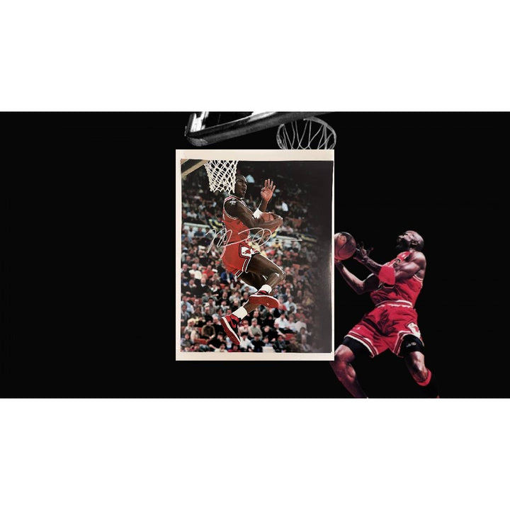 Michael Jordan Chicago Bulls vintage 16x20 photo signed with proof