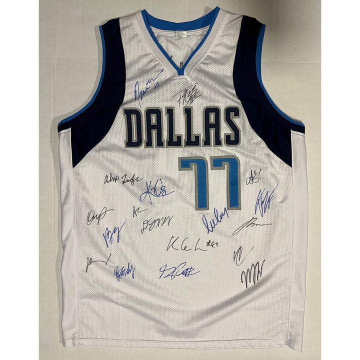 Dallas Mavericks Luka Doncic Kyrie Irving 2023- 2024 team signed jersey  with proof