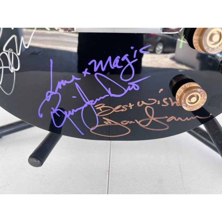 Ozzy Osbourne (with inscription), Ronnie James Dio , Tony Iomi, Geezer Butler, Bill Ward Black Sabath Black les paul full size.