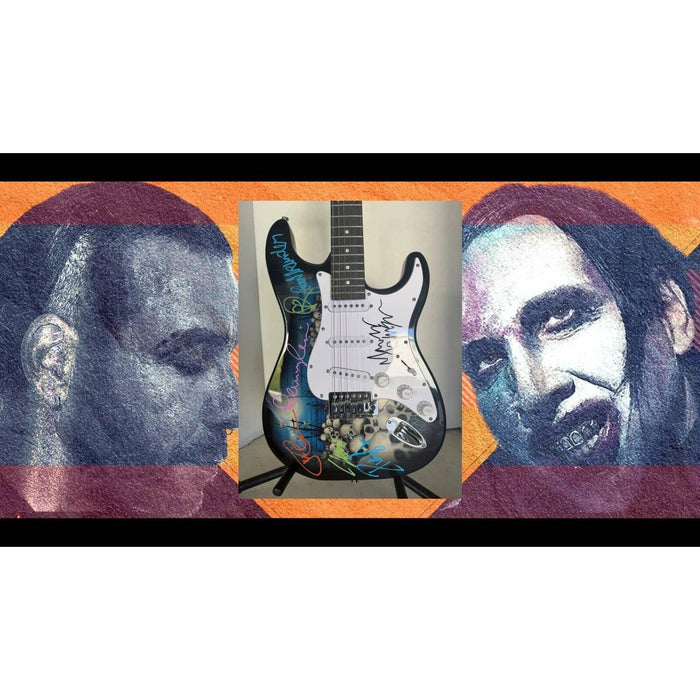 Marilyn Manson and Rammstein complete band Skulls stratocaster electric guitar signed with proof