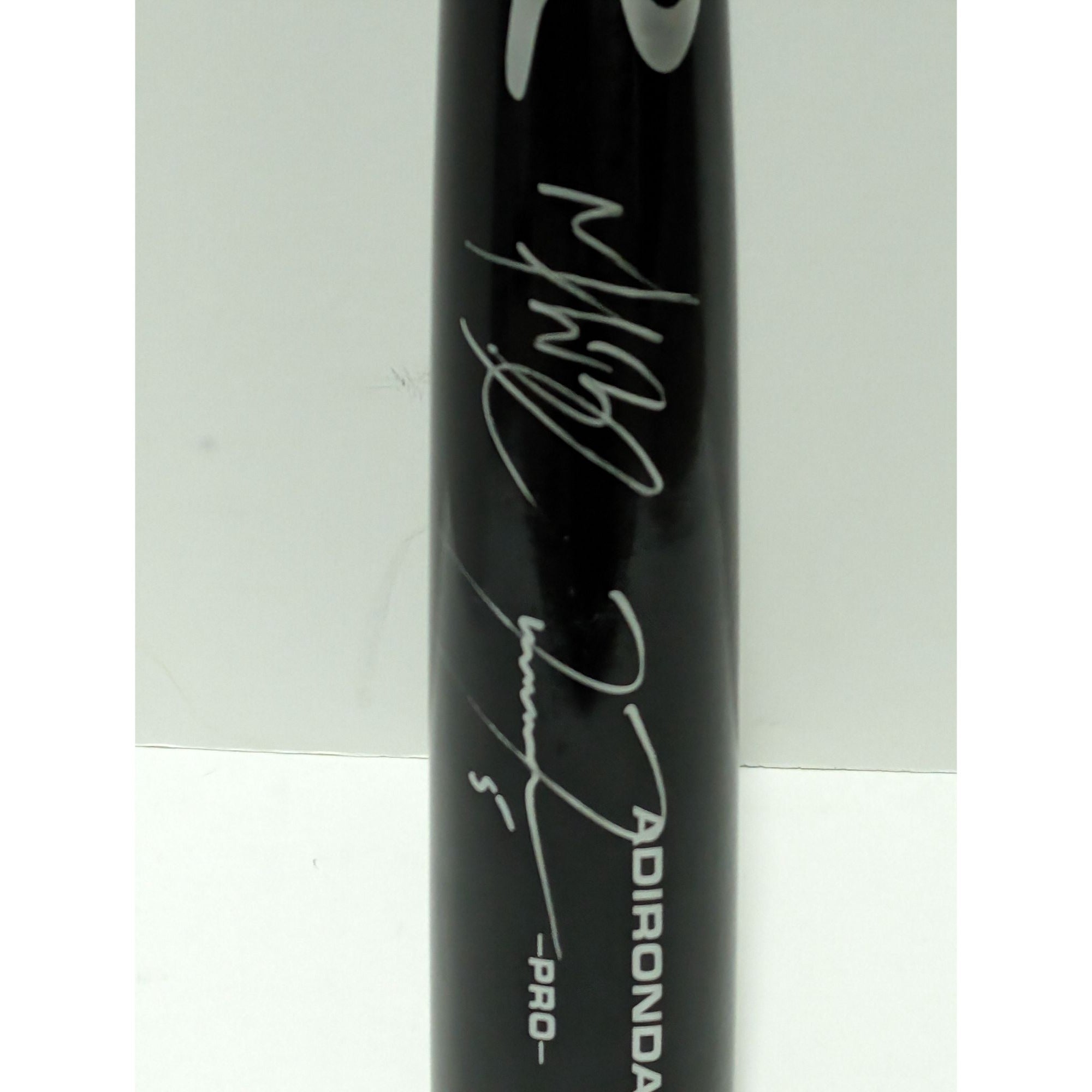 Los Angeles Dodgers Mookie Betts and Freddy Freeman chrome model baseball bat signed
