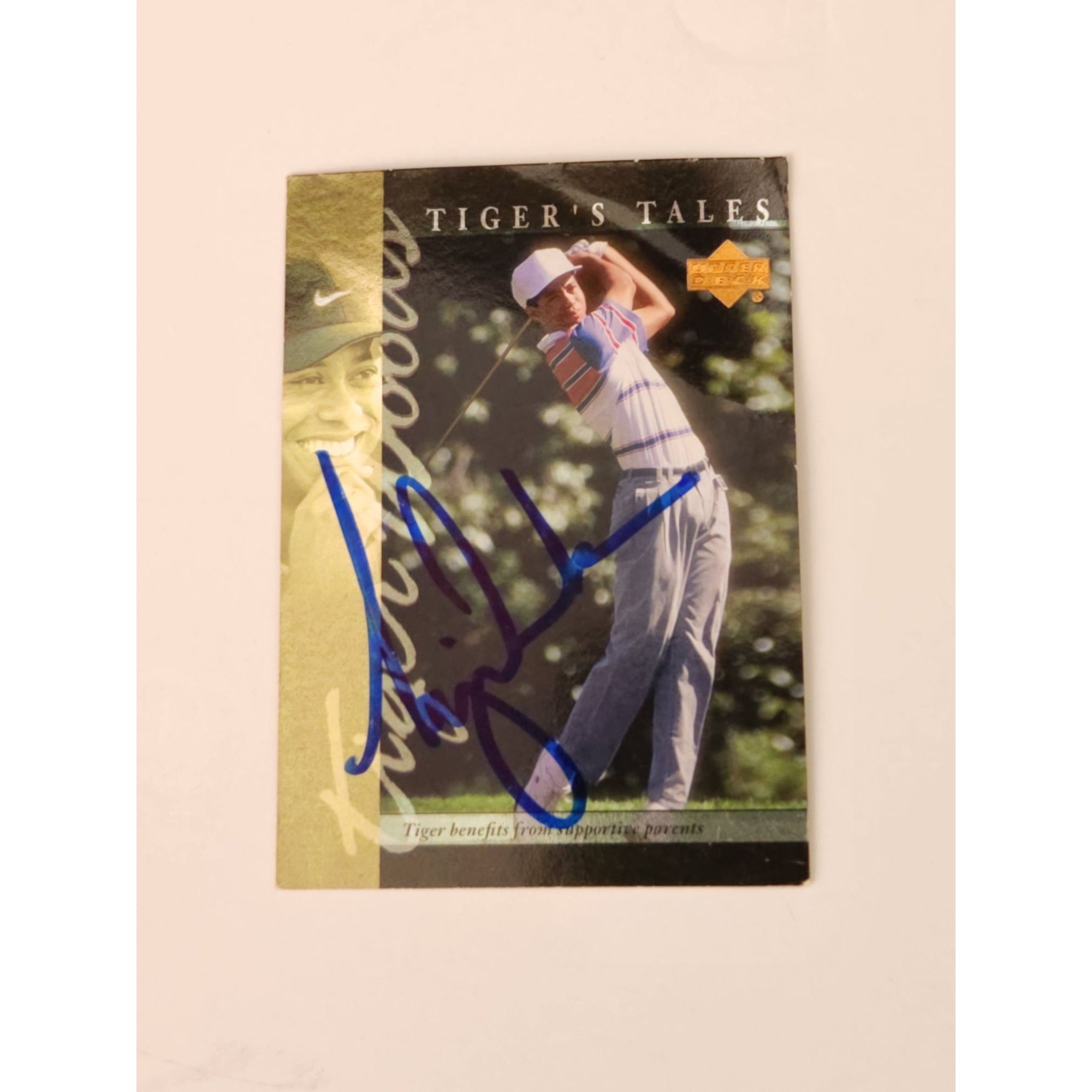 Tiger Woods 2001 upper deck golf card signed with proof