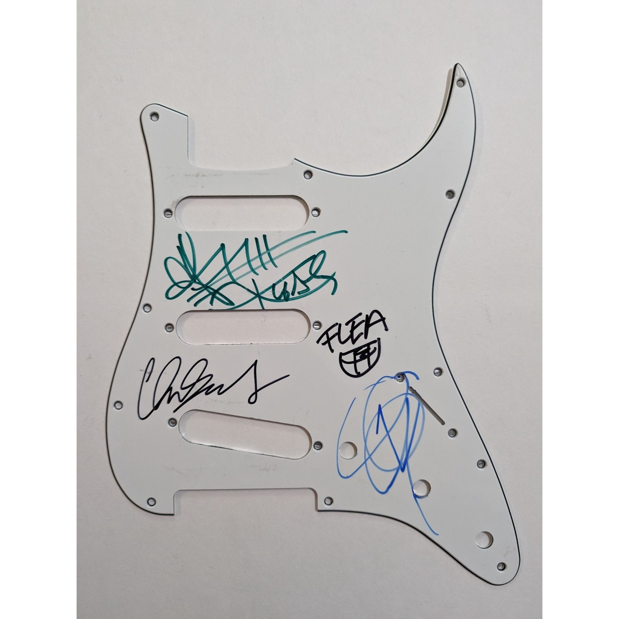Red Hot Peppers Anthony Kiedis, Flea, Chad Smith, John Frusciante  Fender Stratocaster electric guitar pick guard signed with proof