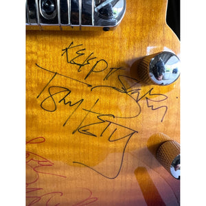 Traveling  Wilburys Roy Orbison Jeff Lynne Bob Dylan Tom Petty George Harrison vintage electric guitar signed  with proof