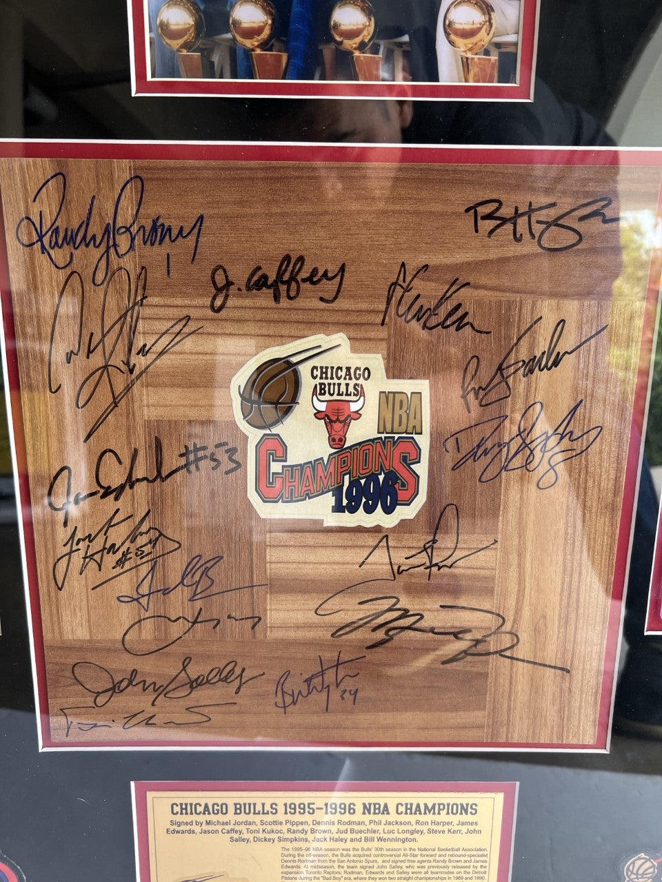 Michael Jordan, Scottie Pippen, Dennis Rodman, Phil Jackson 1995-96 Chicago Bulls team signed parque wood floor signed and framed with proof