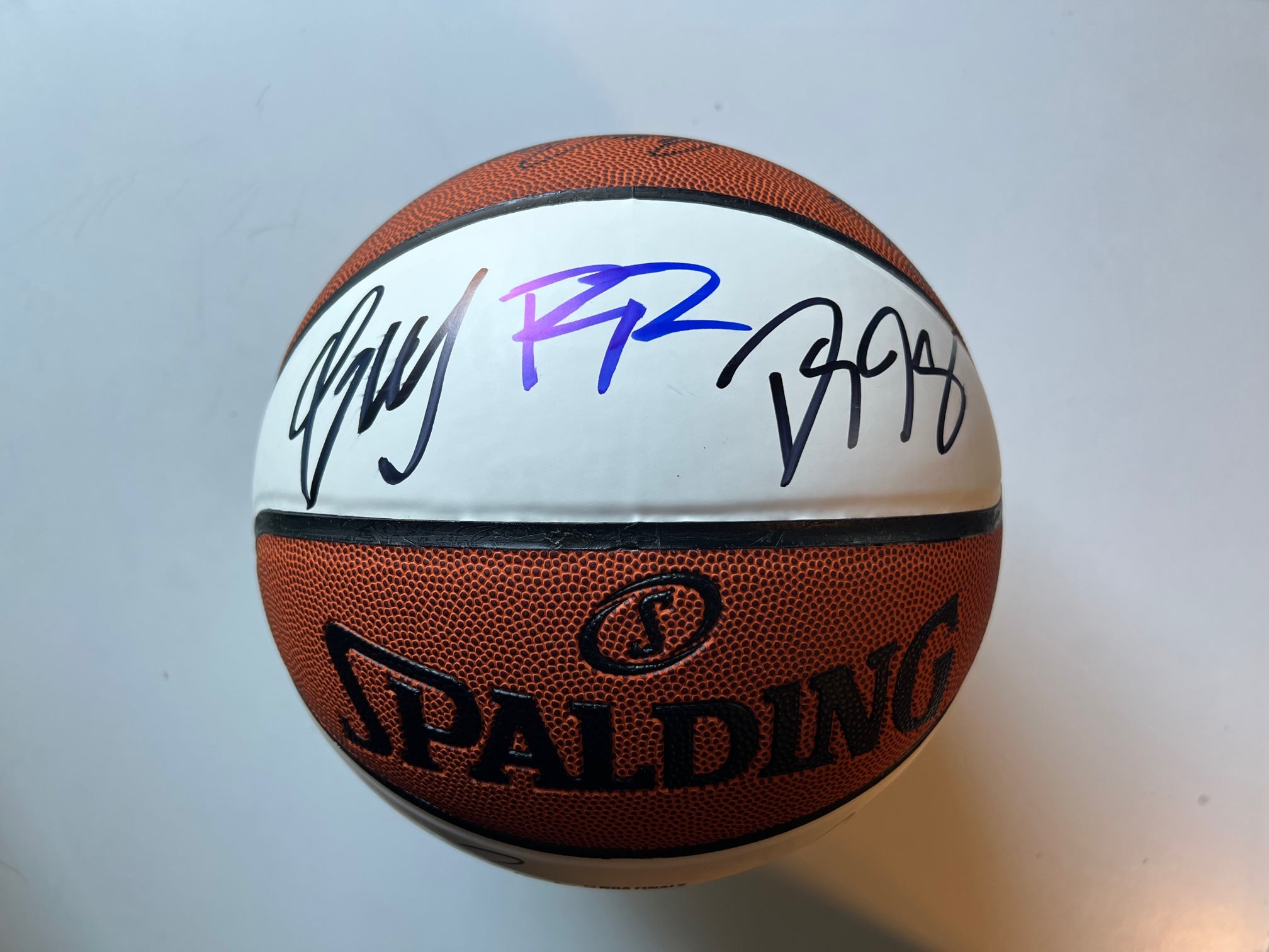 Los Angeles Lakers LeBron James, Anthony Davis 2019-2021 NBA Champions team signed commemorative basketball signed with proof