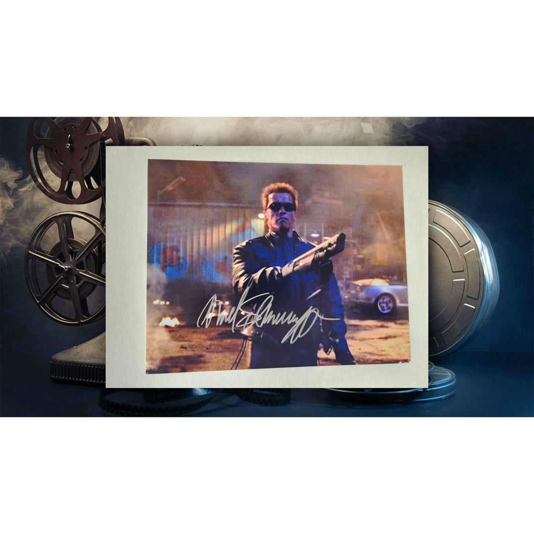 Arnold Schwarzenegger Terminator 8x10 photo signed with proof