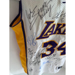 Load image into Gallery viewer, Kobe Bryant Shaquille O&#39;Neal Los Angeles Lakers 2000 NBA champions Nike team signed shooting shirt with proof
