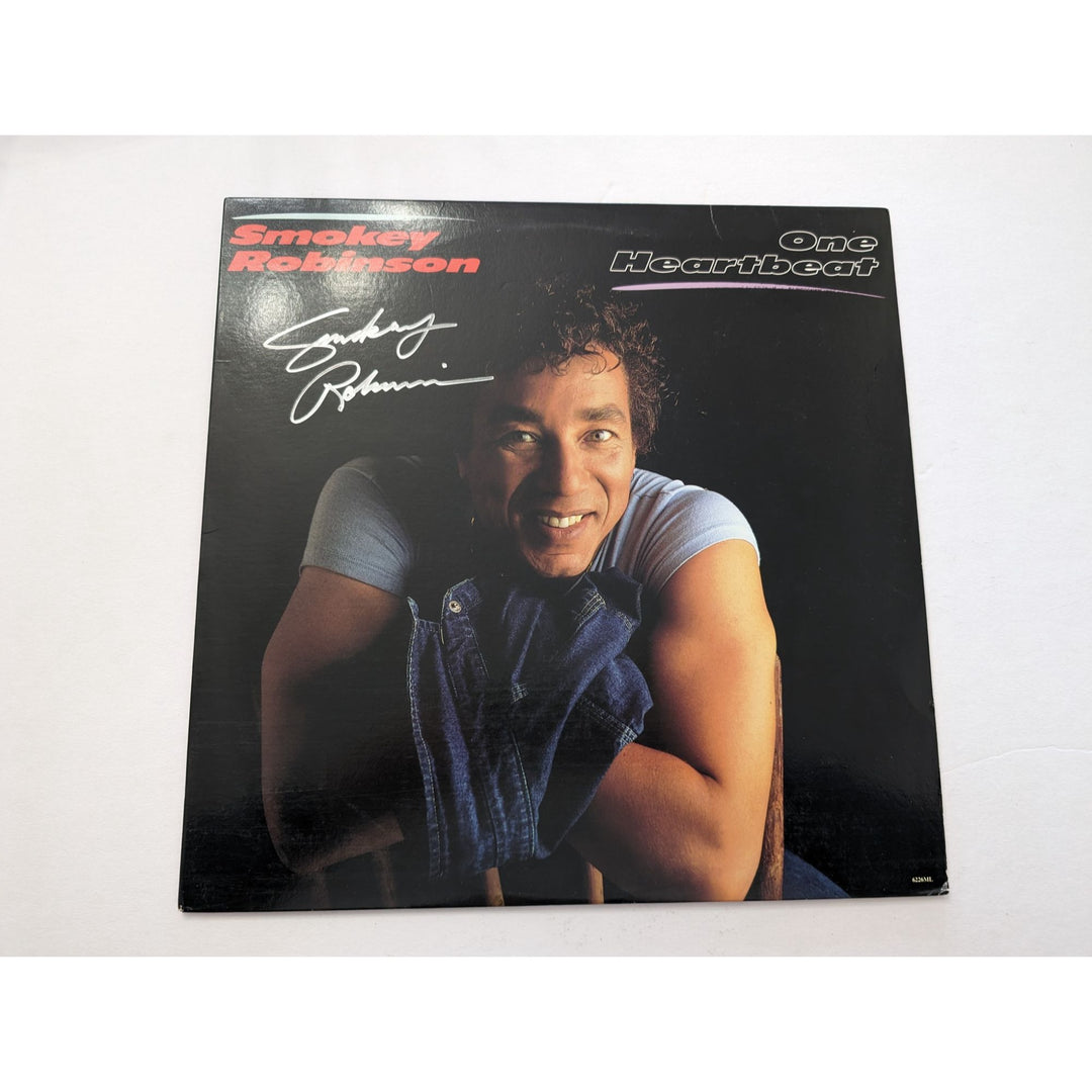 Smokey Robinson One Heartbeat original 1987 LP signed with proof