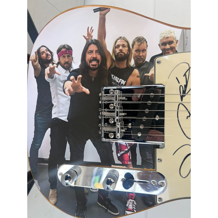 David Grohl Taylor Hawkins Foo Fighters  one of a kind full size electric guitar signed with proof.