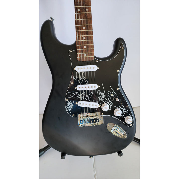 Fred Durst, Sam Rivers, Wes Borald, DJ Lethal, John Otto, Limp Bizkit, Fender Stratocaster Squier electric guitar signed with proof