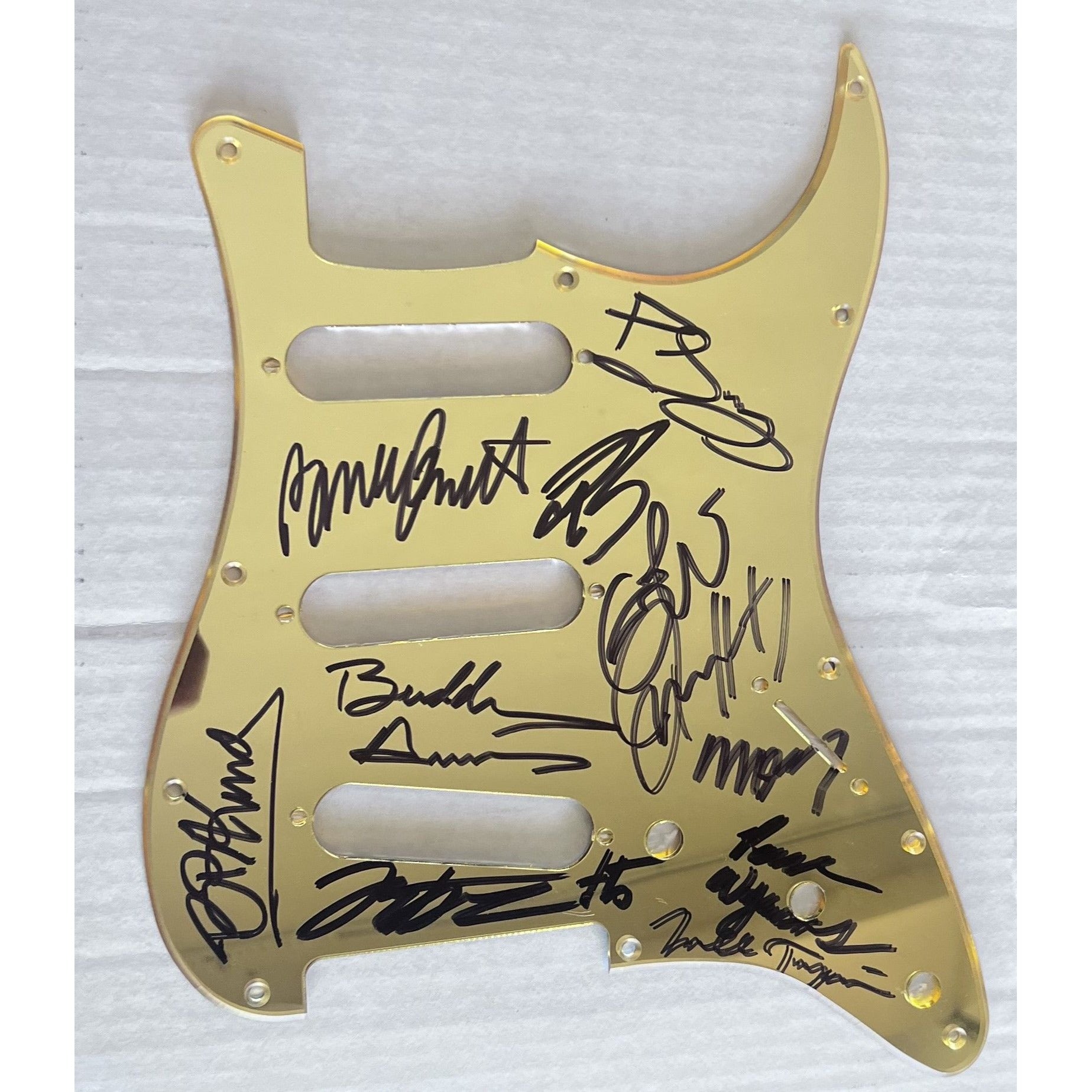 BB King Eric Clapton Buddy Guy Bonnie Raitt Robert Cray and Double Trouble Fender Stratocaster electric pickguard signed with proof