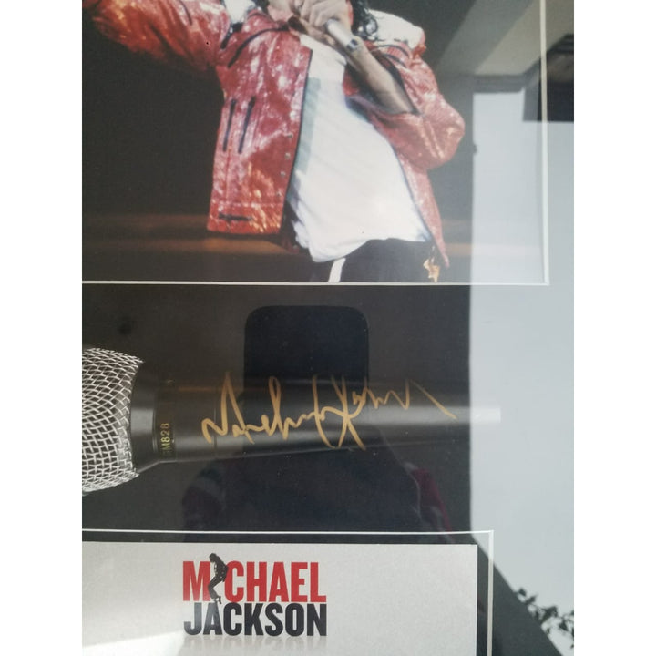 Michael Jackson The King of Pop microphone signed and framed with proof