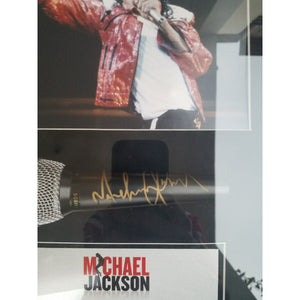 Michael Jackson The King of Pop microphone signed and framed with proof