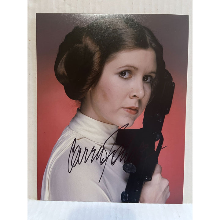 Carrie Fisher Princess Leia Star Wars 8 by 10 signed photo with proof