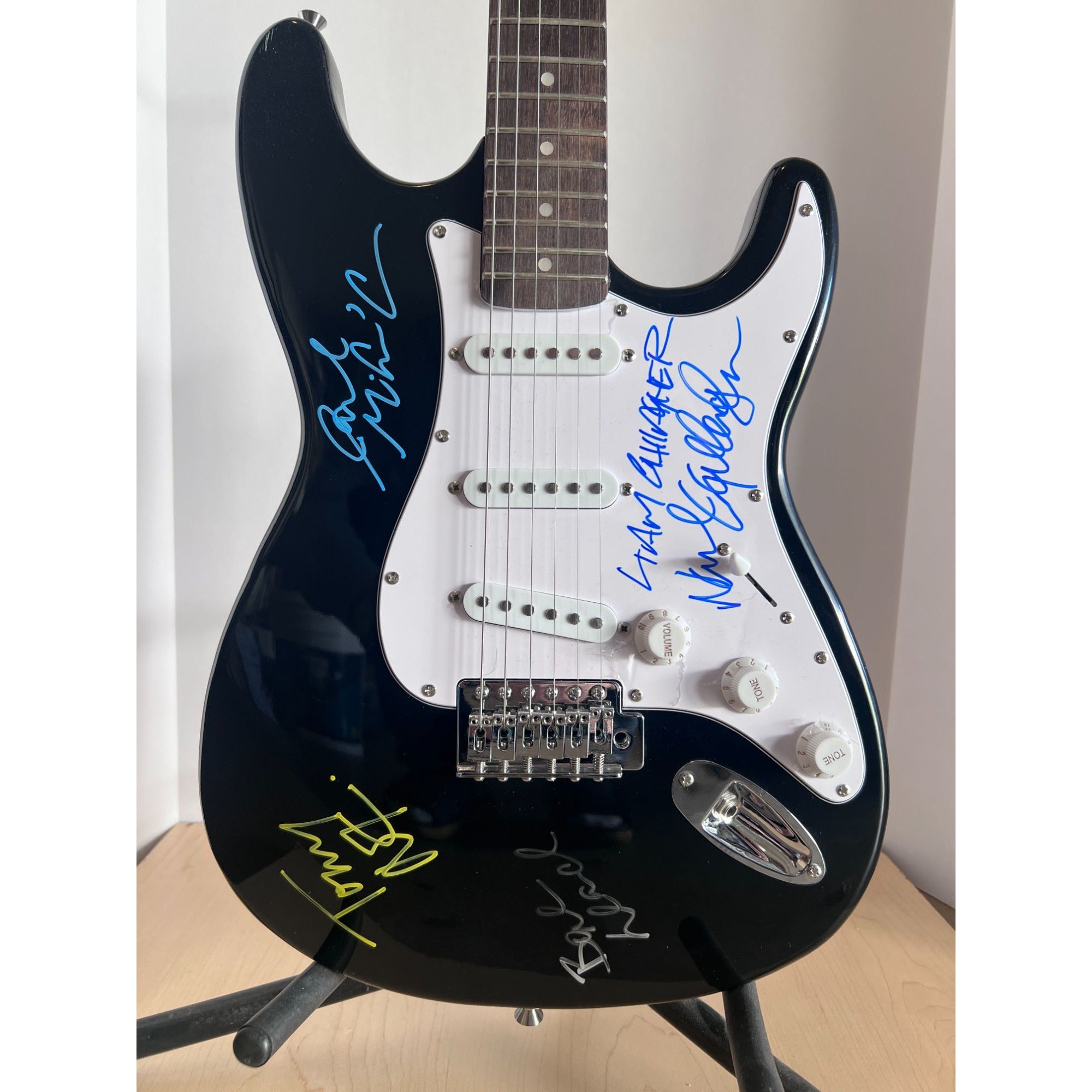 Noel & Liam Gallagher Oasis One-of-a-Kind full size electric guitar signed with proof