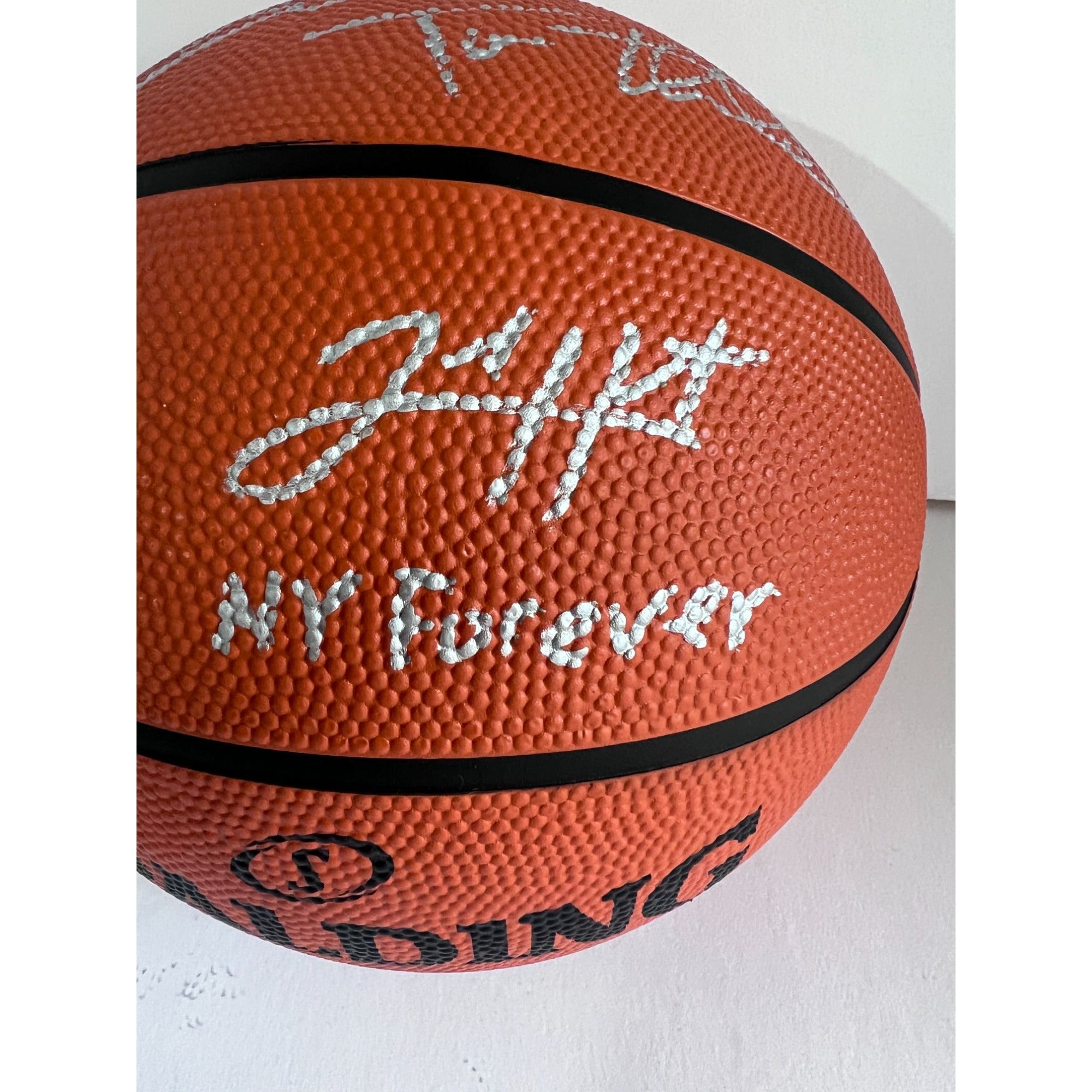 New York Knicks Jalen Brunson, Donte DiVincenzo, Tim Thibodeaux, Josh Hart, Spalding NBA Basketball full size signed with proof