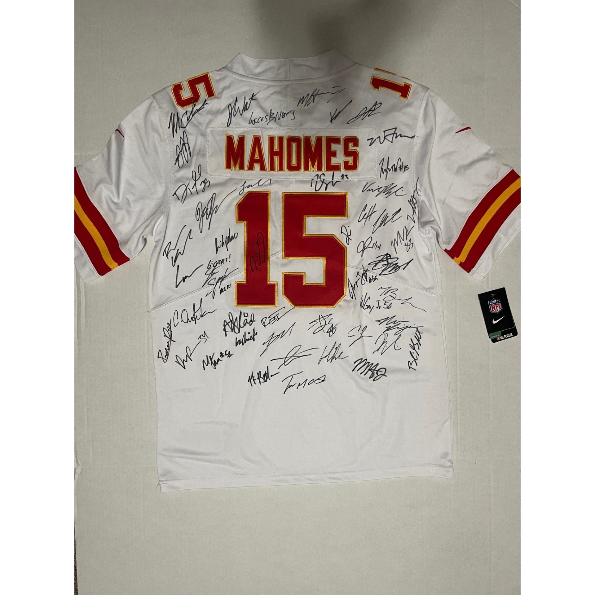 Kansas City Chiefs Patrick Mahomes Travis Kelce Chris Jones Andy Reid 2023-24 Holmes game model jersey xl team signed & framed 40x38  40 plu