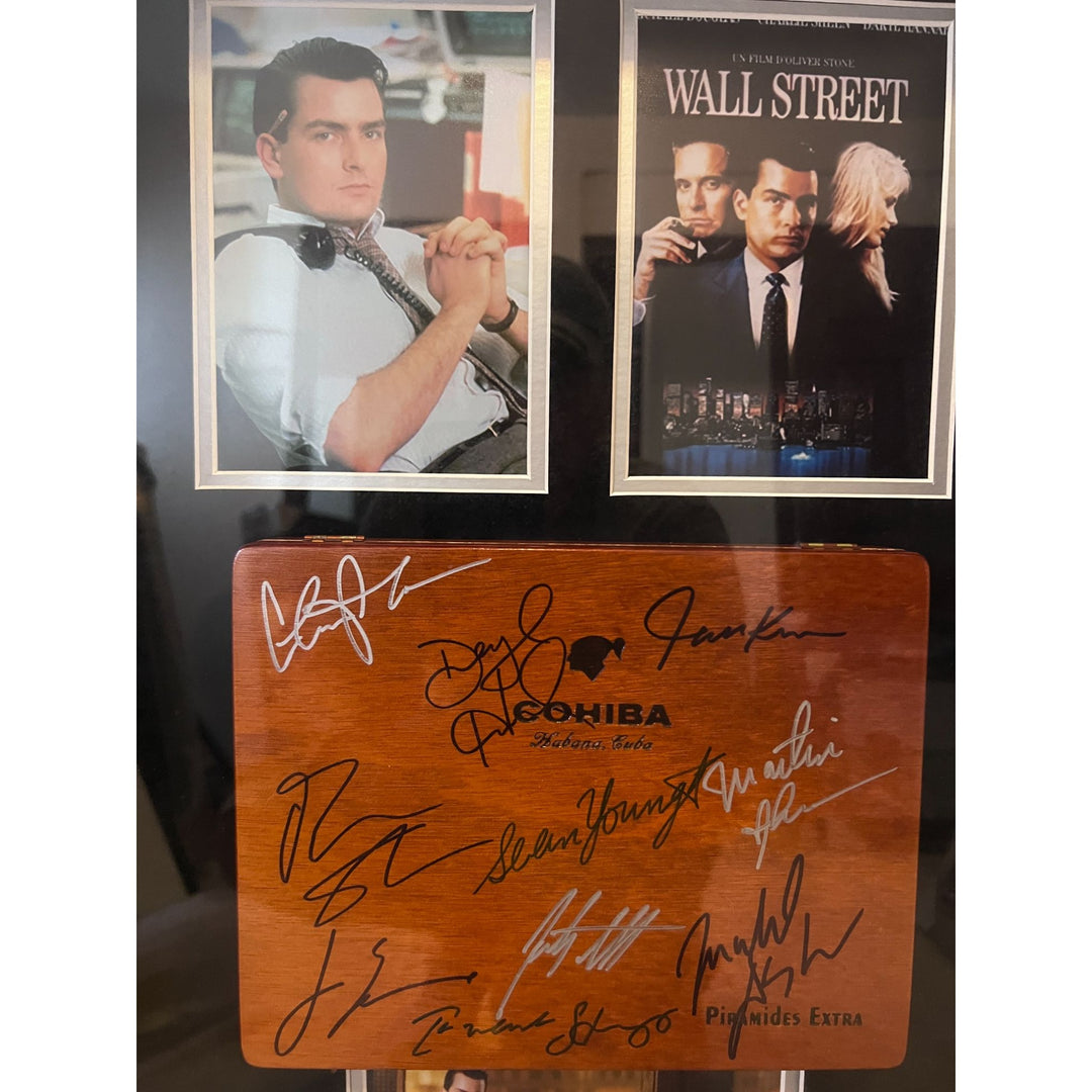 Wall Street Michael Douglas Charlie Sheen cast signed & framed with proof 31x15