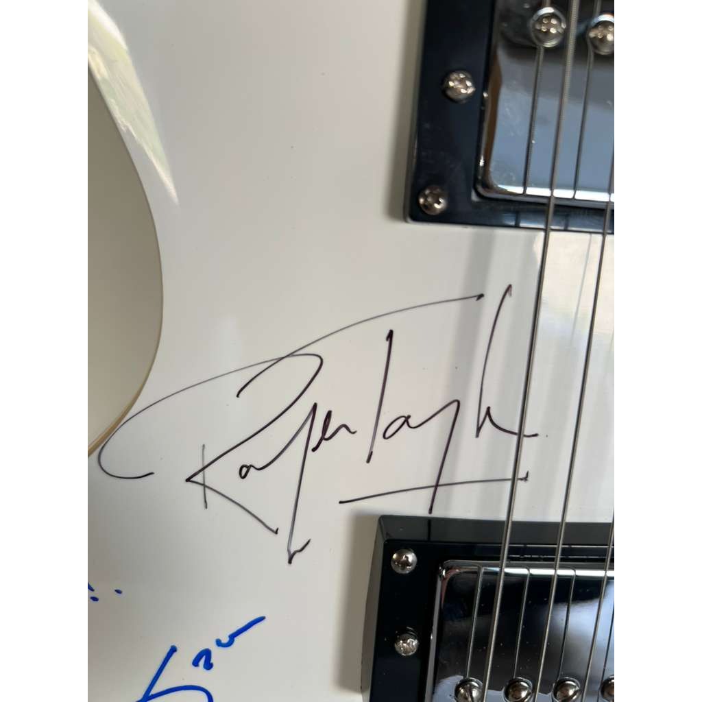 Queen Freddie Mercury, Brian May, Roger Taylor, John Deacon white les paul electric guitar signed with proof
