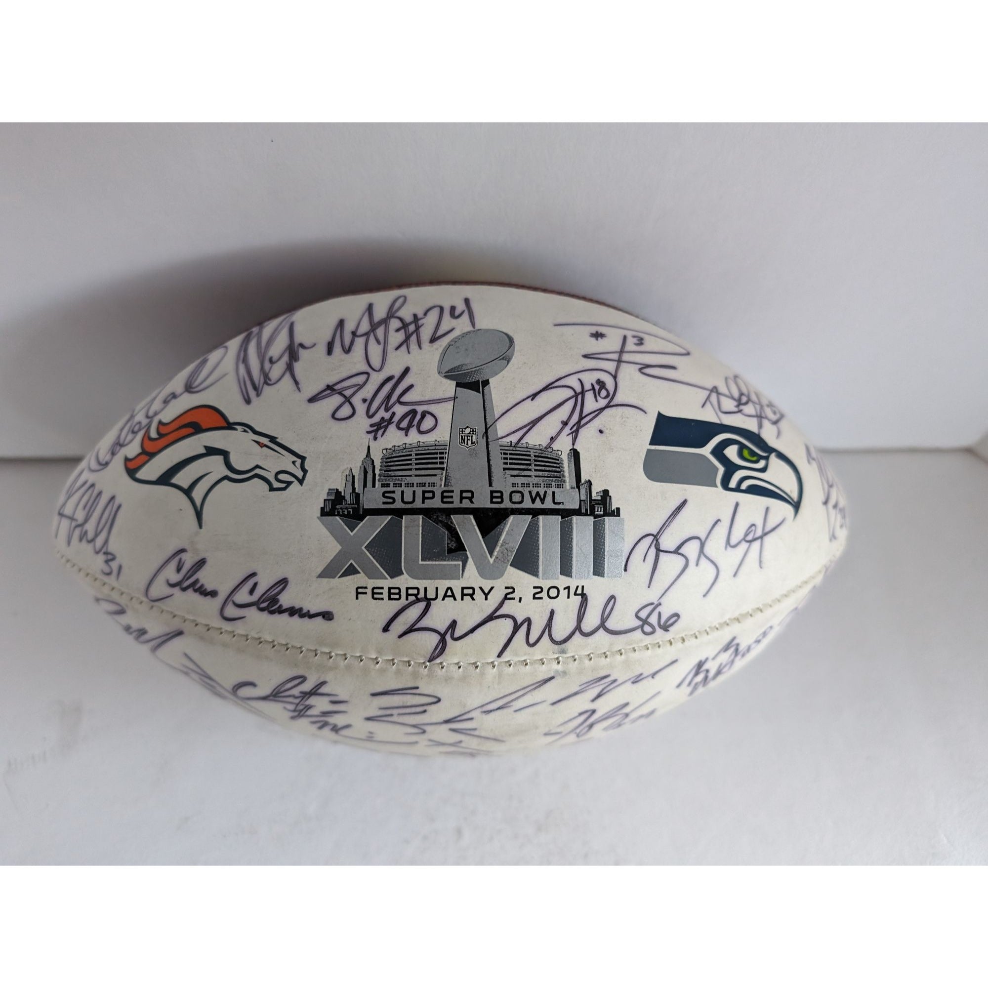 Seattle Seahawks 2013-2014 Super Bowl champions team signed football 40 signatures Russell Wilson Marshawn Lynch Pete Carroll the Legion of