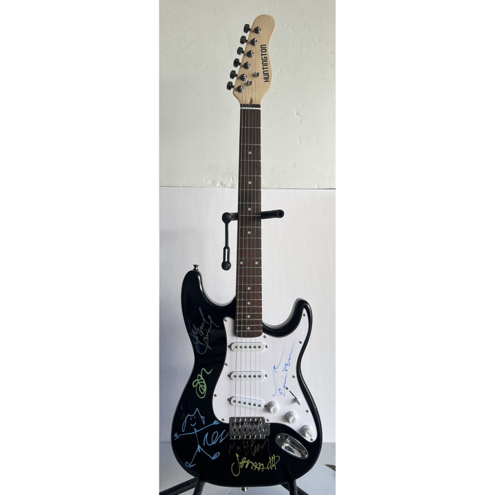 Pearl Jam Eddie Vedder Jeff Ament Stone Gossard Mike McCready full size Stratocaster electric guitar signed with proof