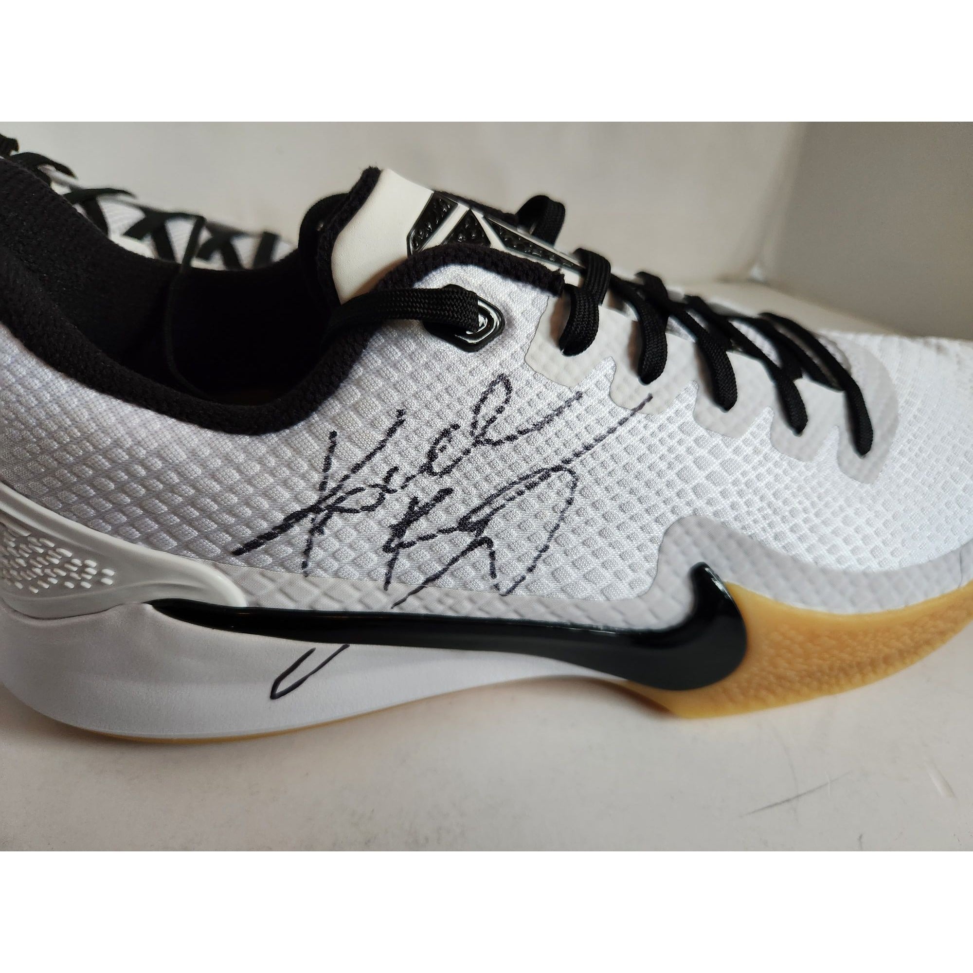 Kobe Bryant size 14 Los Angeles Lakers game mode Nike shoe signed with proof