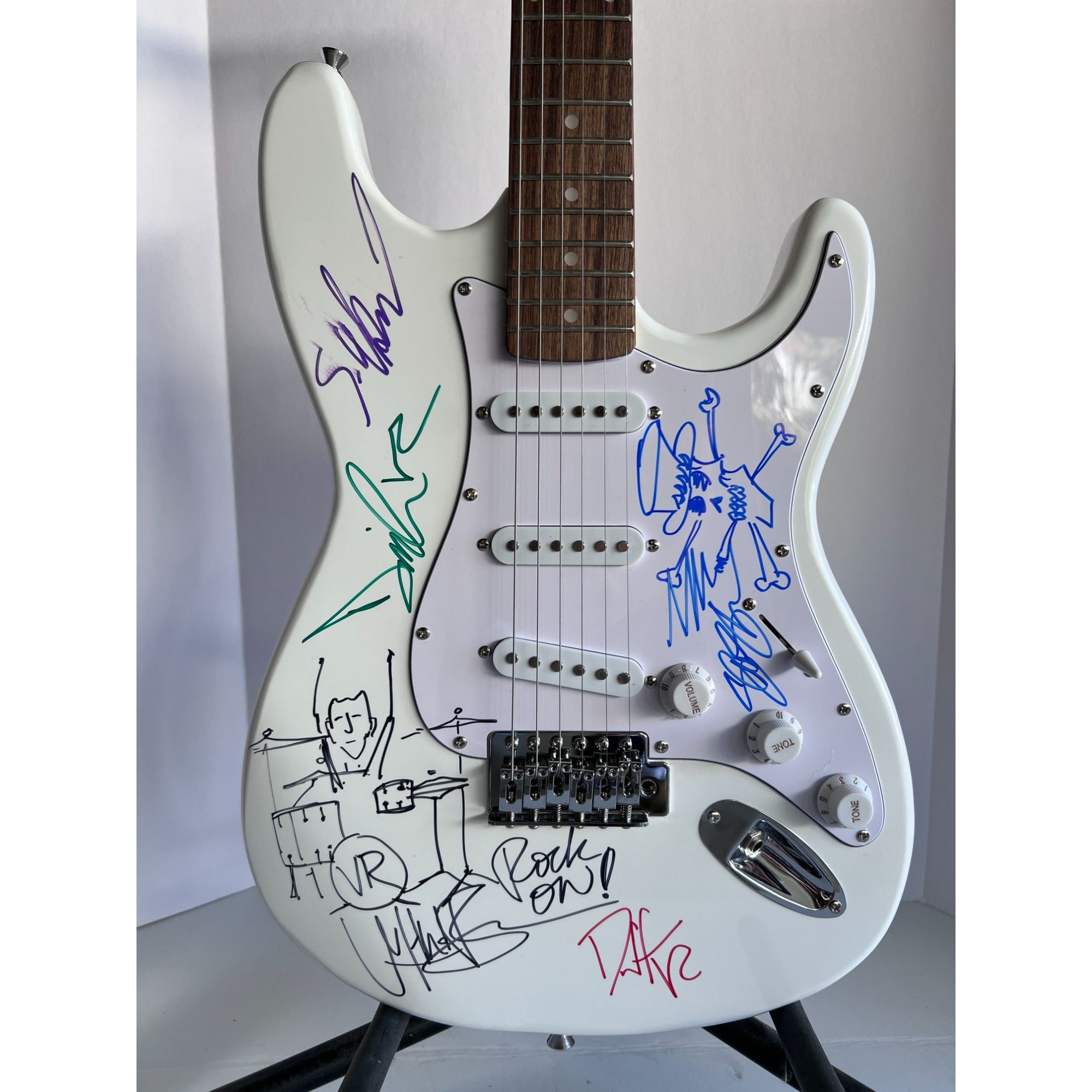 Velvet Revolver Scott Weiland Matt Cameron Slash Duff McKagen electric guitar signed with proof