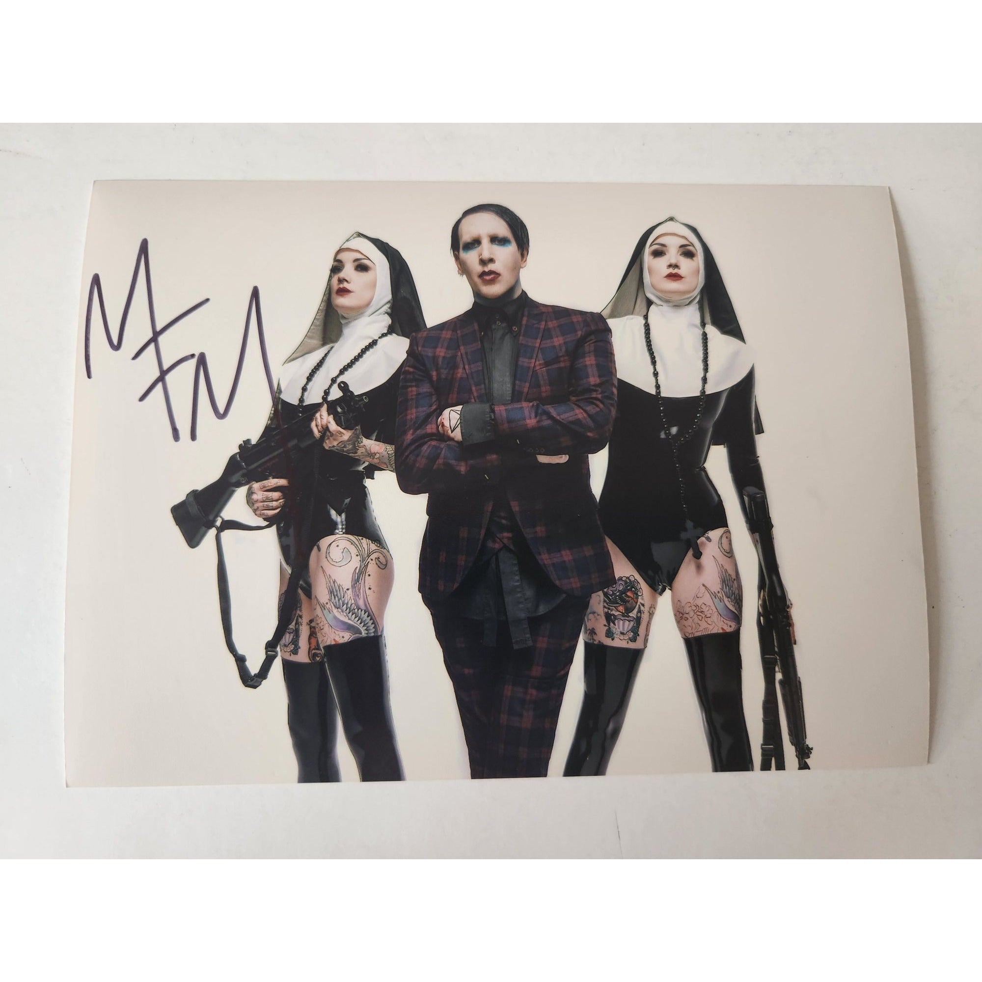 Marilyn Manson 5x7 photo signed with proof