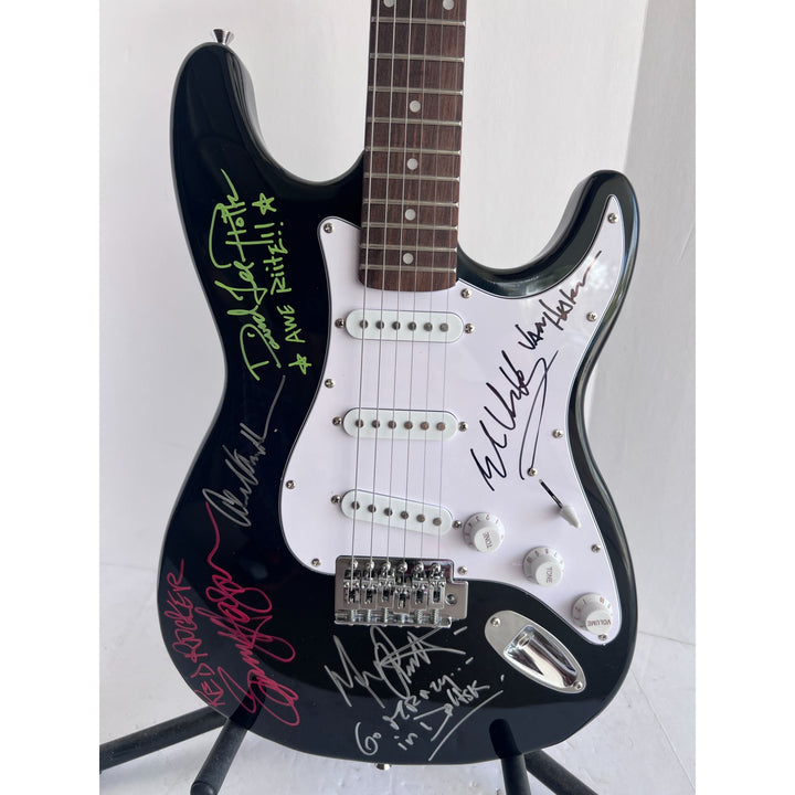 Eddie Van Halen David Lee Roth Sammy Hagar Michael Anthony Alex Van Halen Huntington Stratocaster full size electric guitar signed with proo