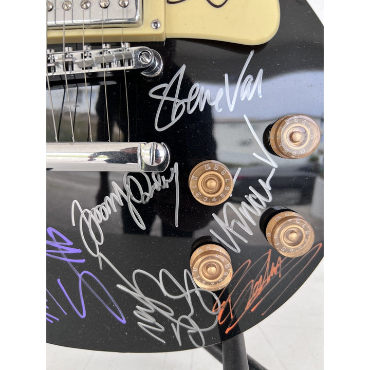 Motley Crue Mick Mars Tommy Lee, Vince Neal Nikki Sixx Poison Brett Michaels, Whitesnake David Coverdale Steve Vai vintage les paul guitar.