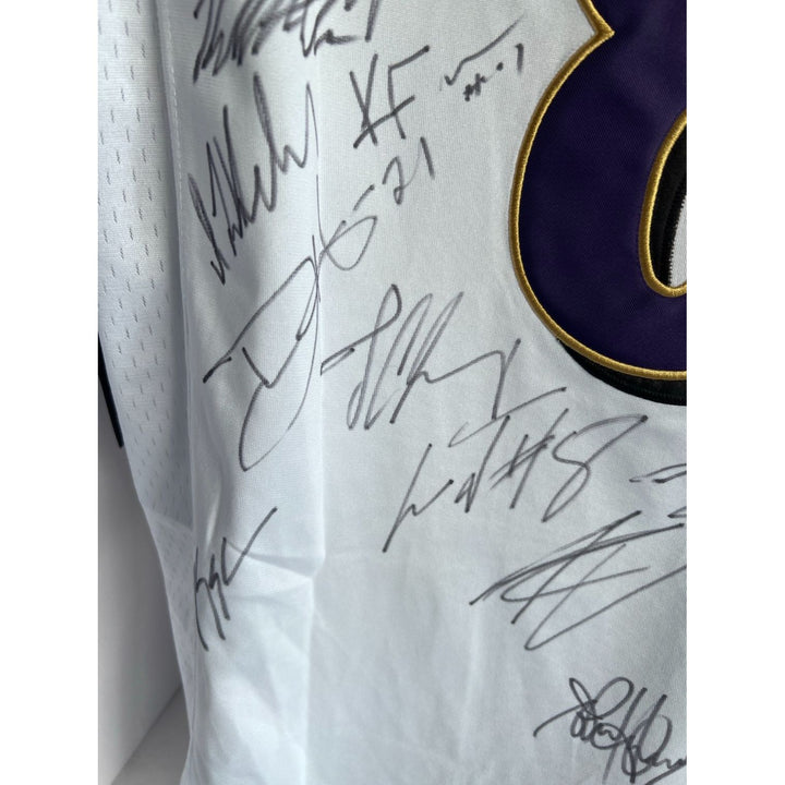 Lamar Jackson Baltimore Ravens 2023-24 team signed Nike mens size L game model jersey signed with proof