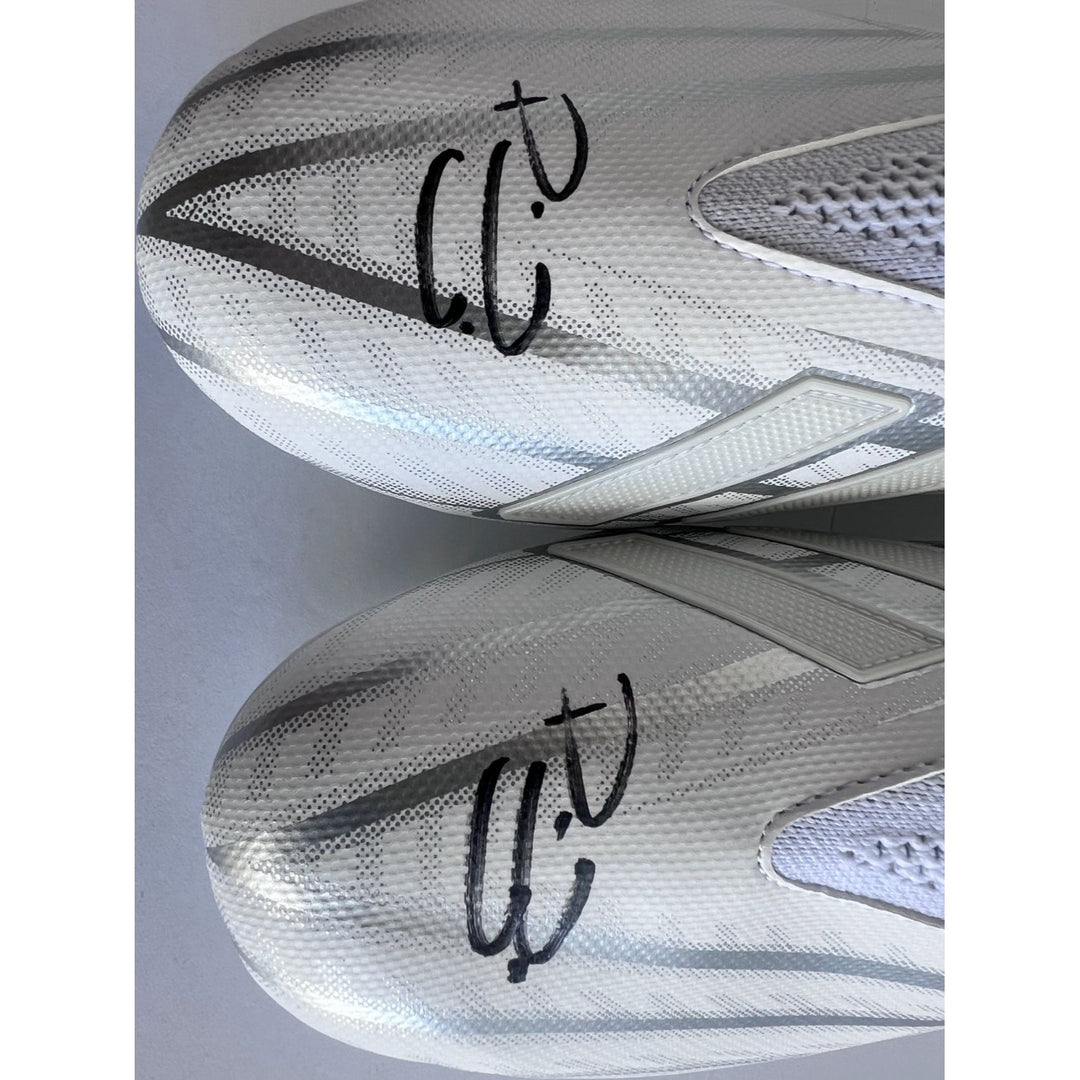 Kansas City Chiefs Patrick Mahomes Adidas size 11 1/2 game model cleats dual signed with proof