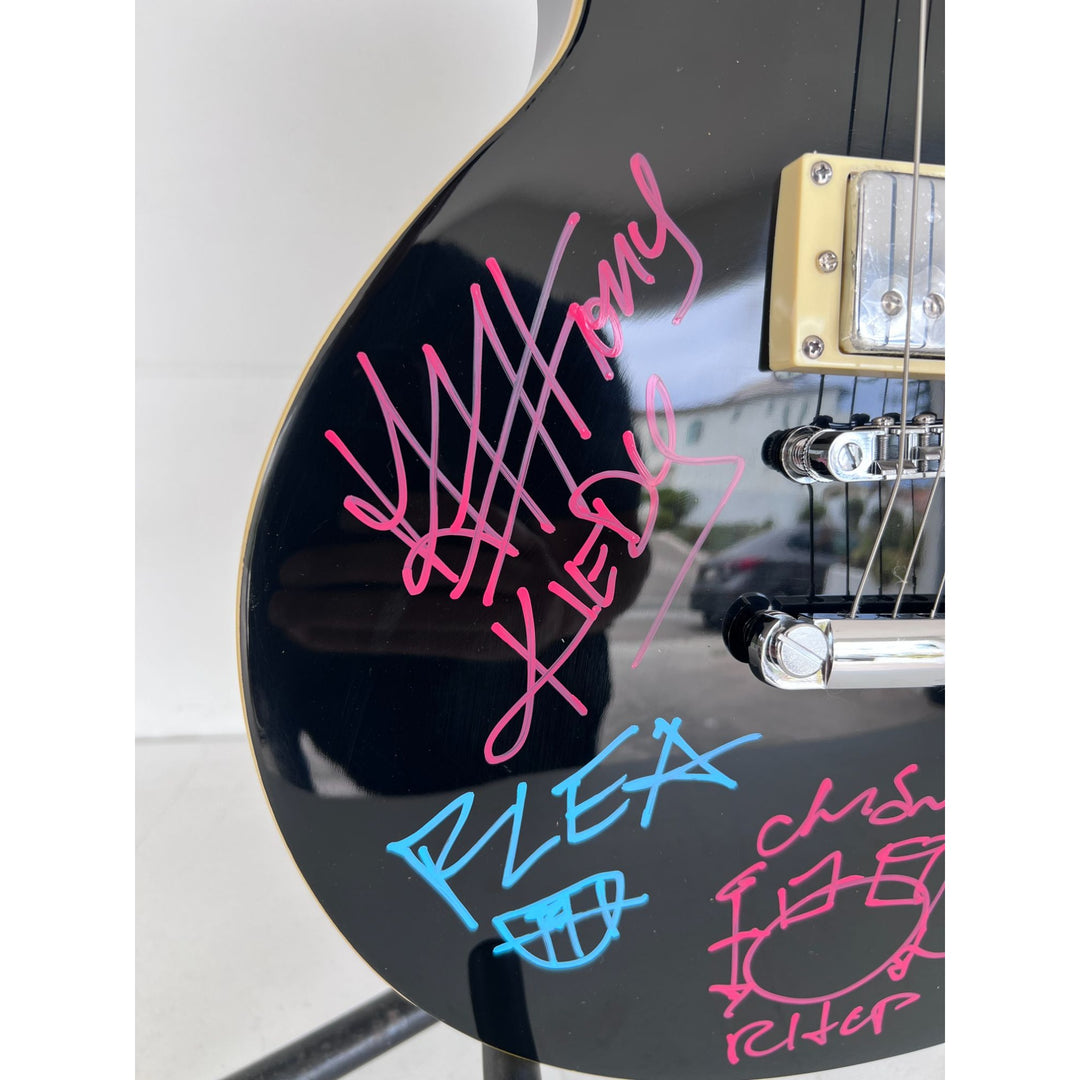 "RHCP" vintage les paul electric guitar Anthony Kiedis, "flea", John Frusciante, Chad Smith with sketch, Dave Navarro,  signed with proof.