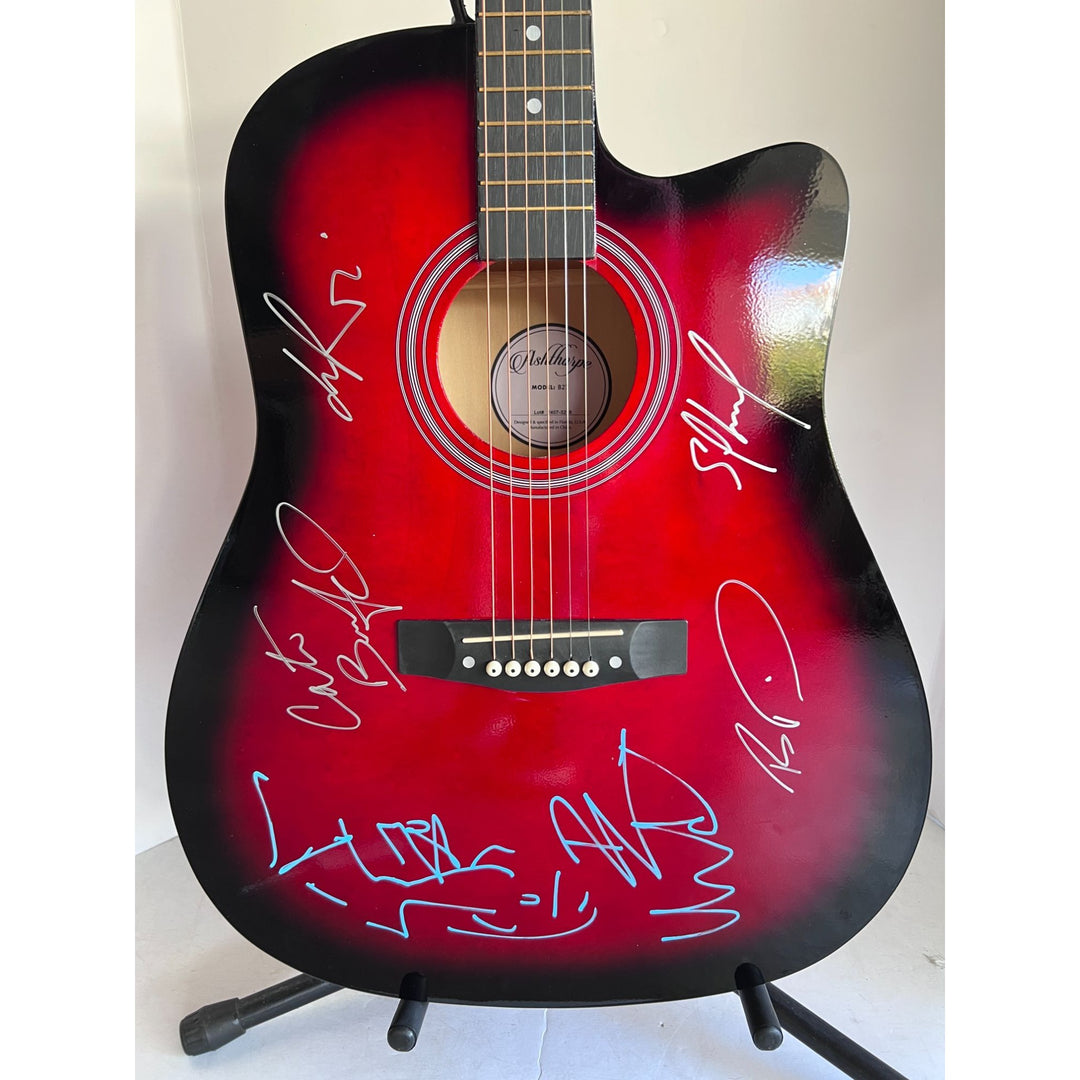 DMB Dave Mathews Stefan Lessard, LeRoi Moore, Boyd Tinsley, Carter Beauford 38' full size acoustic guitar signed with proof