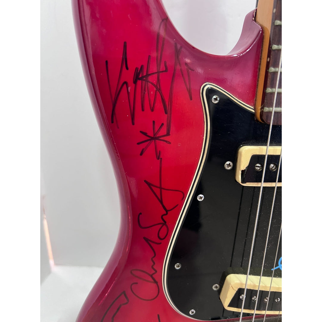 Nirvana Kurt Cobain Krist Novoselic David Grohl Eddie Vedder RHCP vintage Epiphone ET-270 electric guitar signed