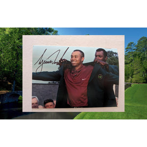 Tiger Woods 5x7 photo signed with proof