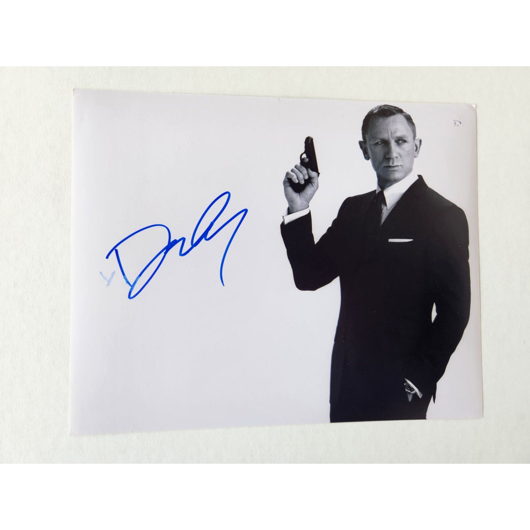 Daniel Craig James Bond 007 8x10 photo signed with proof