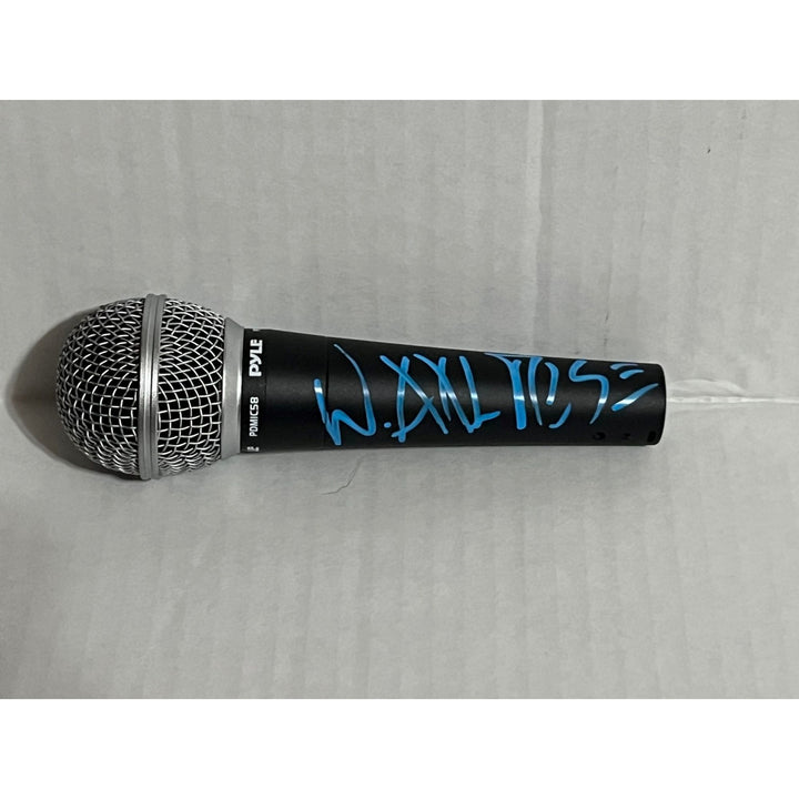 Guns n' roses W. axl rose microphone signed with proof