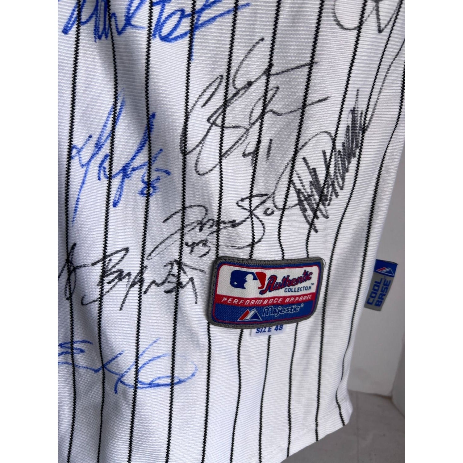New York Yankees Derek Jeter Jersey Majestic 2009 World Series team signed with proof