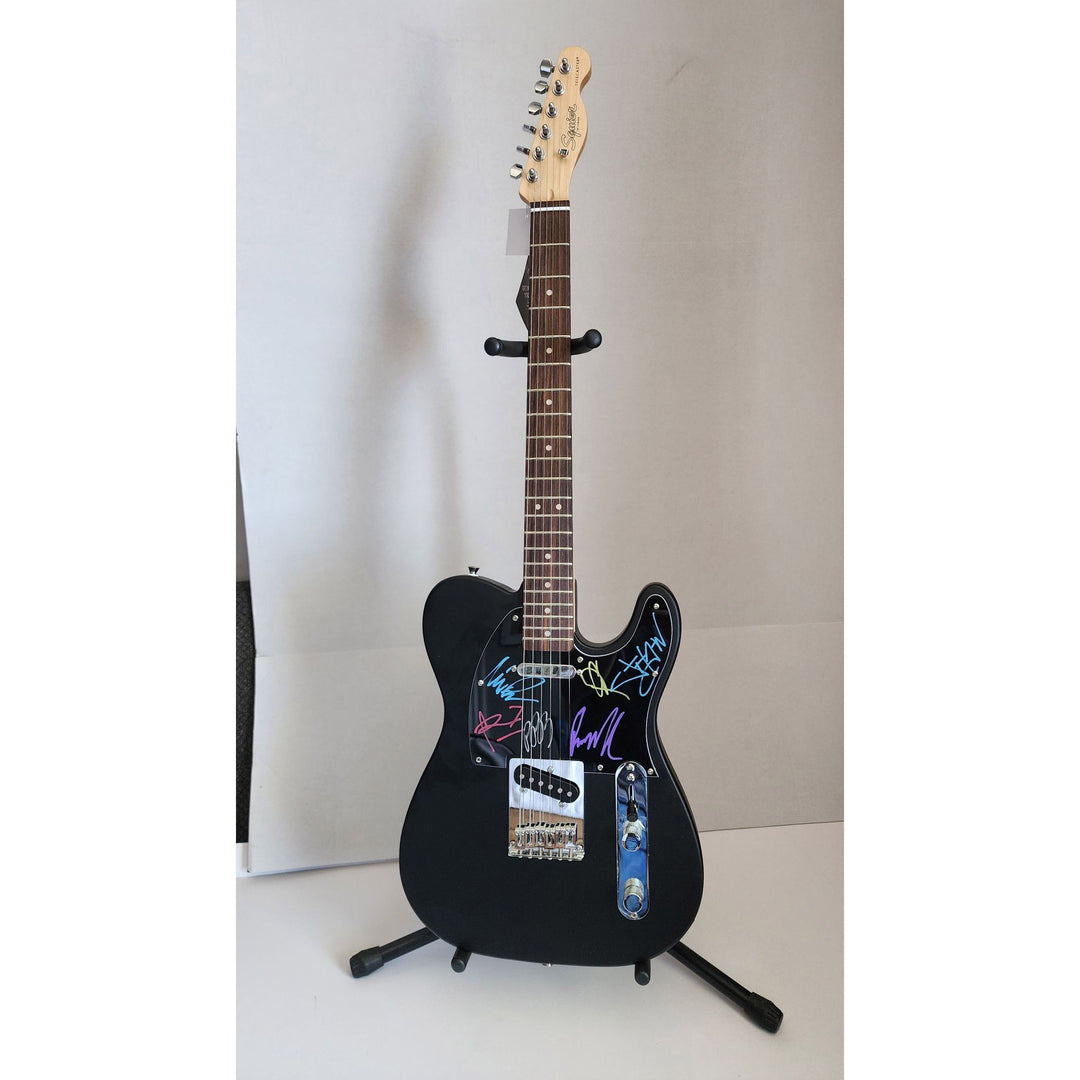 Chester B, Mike Shinoda, Brad Delson, Dave Farrell, Joe Hahn, Rob Bourdon Linkin Park authentic Fender telecaster electric guitar signed