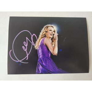 Taylor Swift 5x7 photo signed with proof